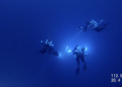 Descent 1